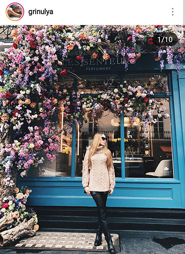 podzimní fotografické nápady pro instagram - krásná dívka ve svetru