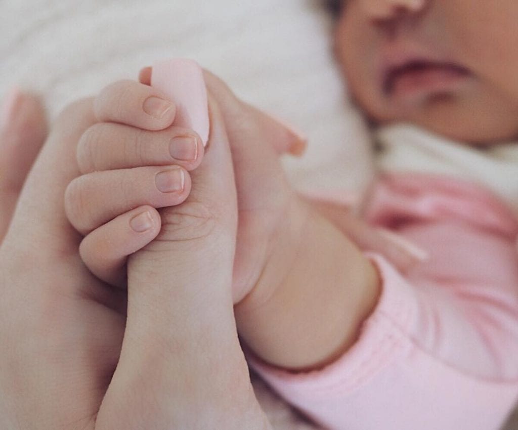 Kylie Jennerová se svou novorozenou dcerou Instagram