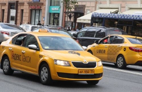 Taxi Yandex a Uber taxi